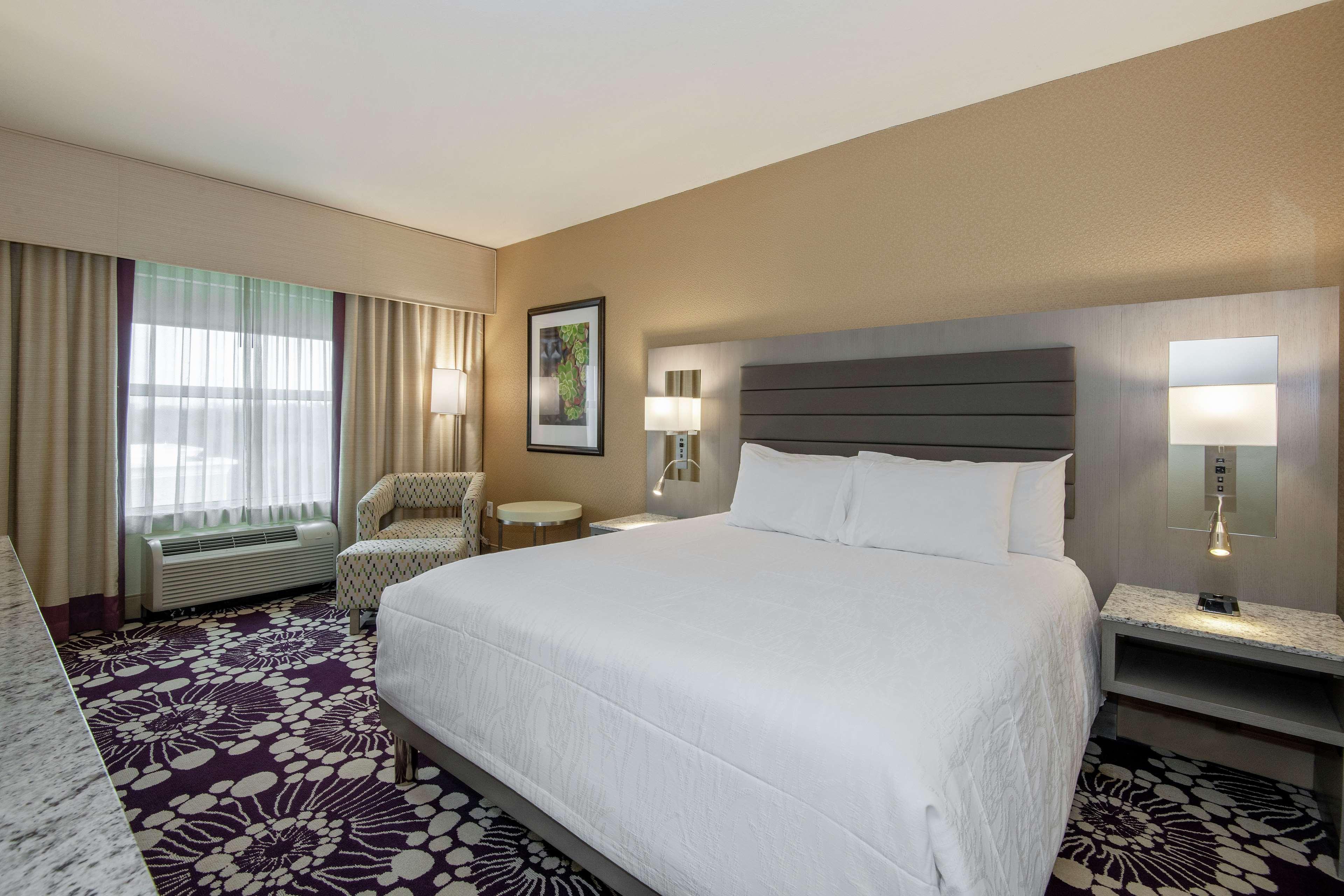Hilton Garden Inn Raleigh/Crabtree Valley Esterno foto