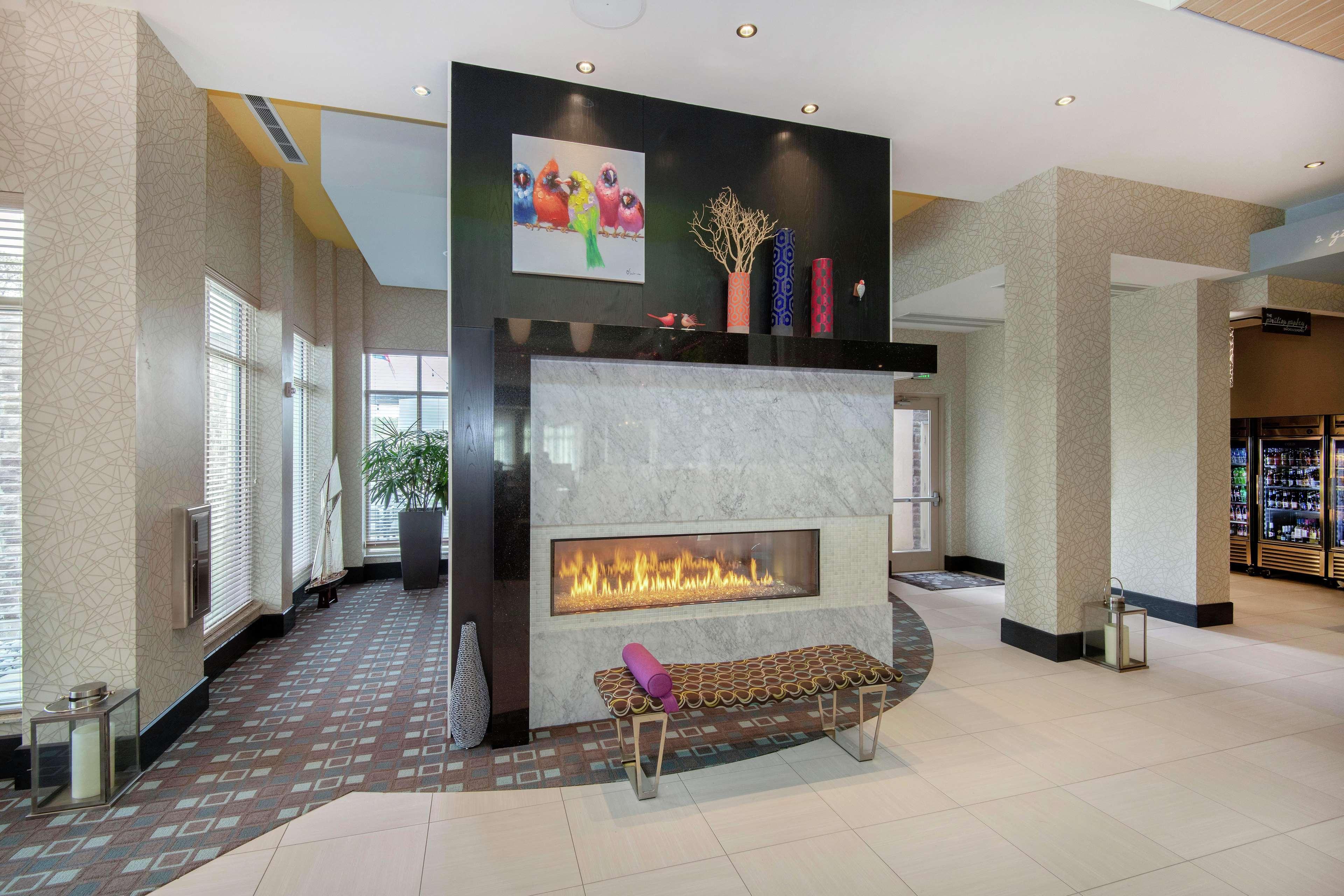 Hilton Garden Inn Raleigh/Crabtree Valley Esterno foto
