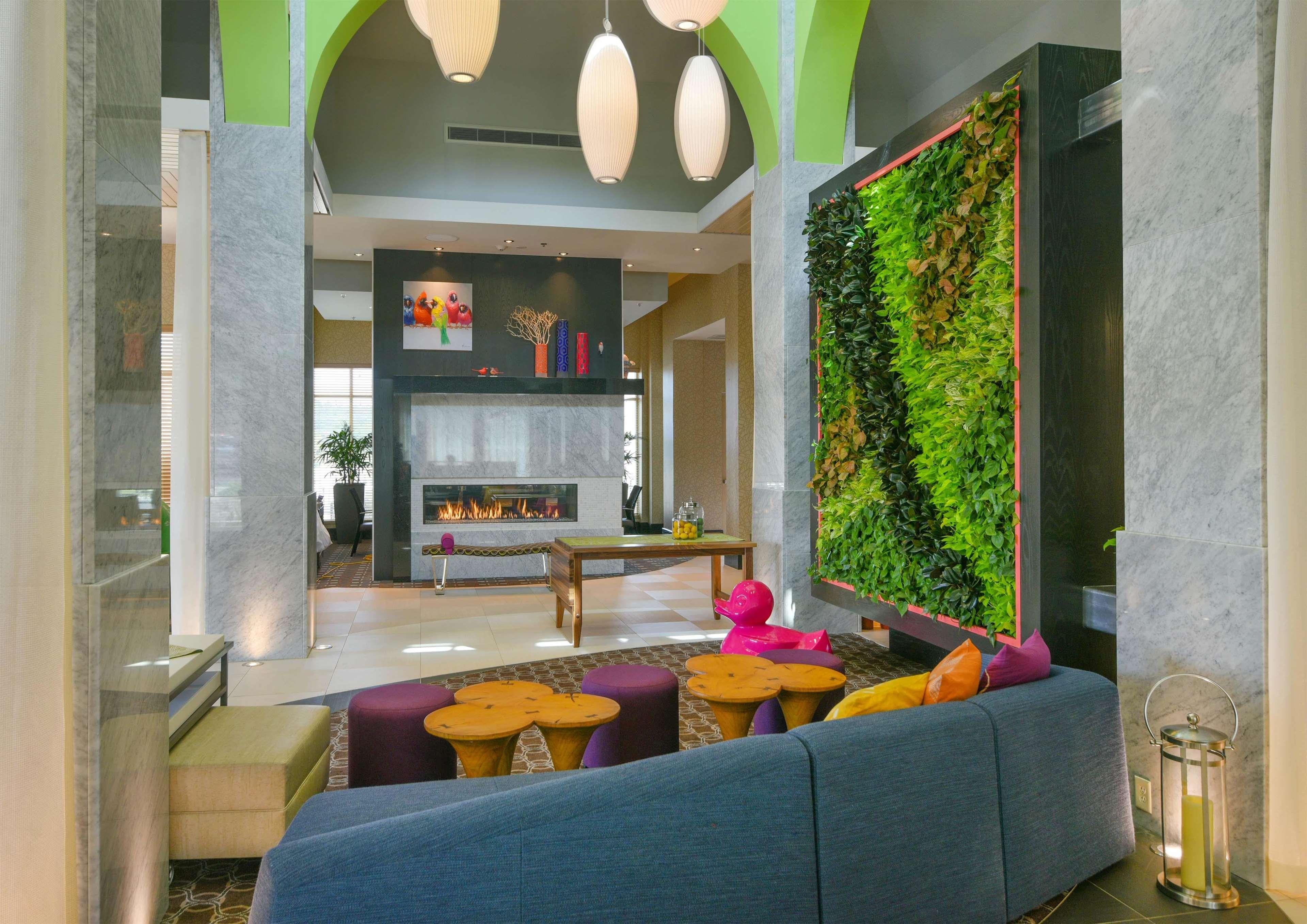 Hilton Garden Inn Raleigh/Crabtree Valley Esterno foto