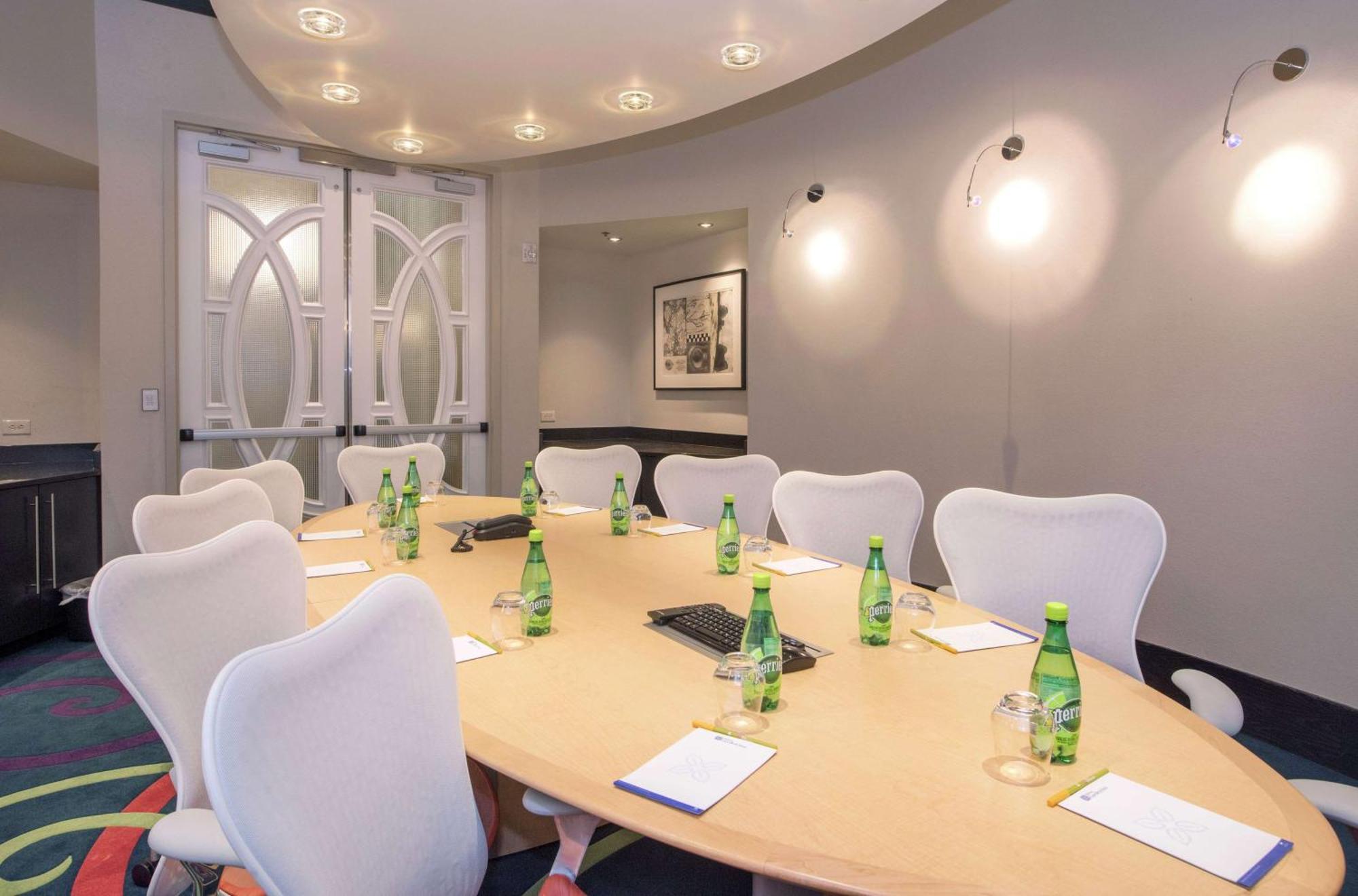 Hilton Garden Inn Raleigh/Crabtree Valley Esterno foto