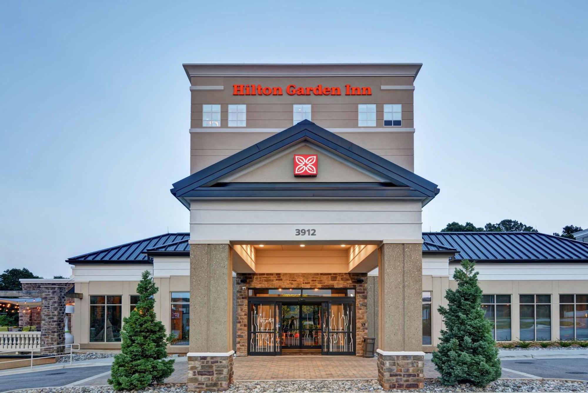 Hilton Garden Inn Raleigh/Crabtree Valley Esterno foto
