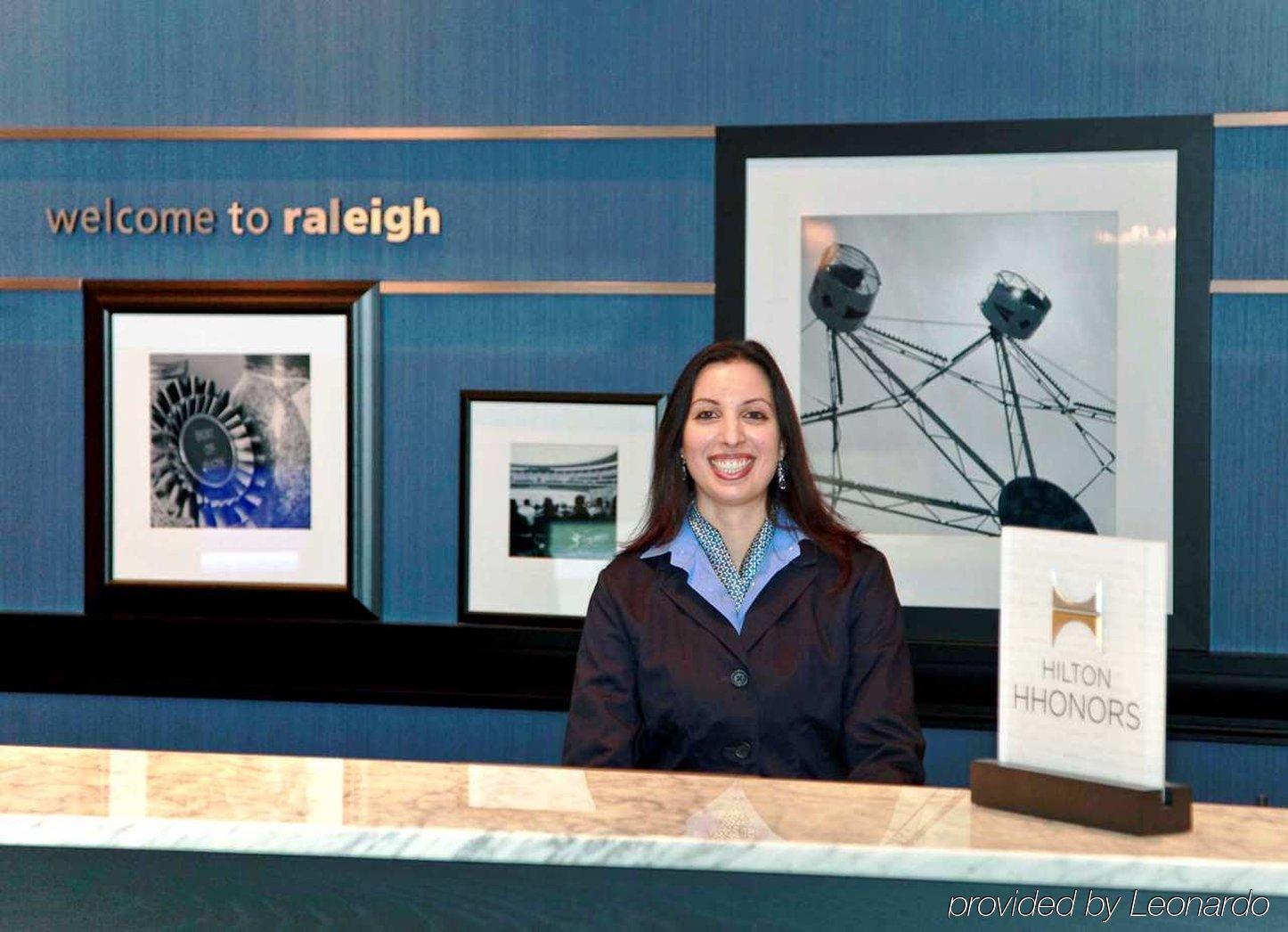 Hilton Garden Inn Raleigh/Crabtree Valley Esterno foto