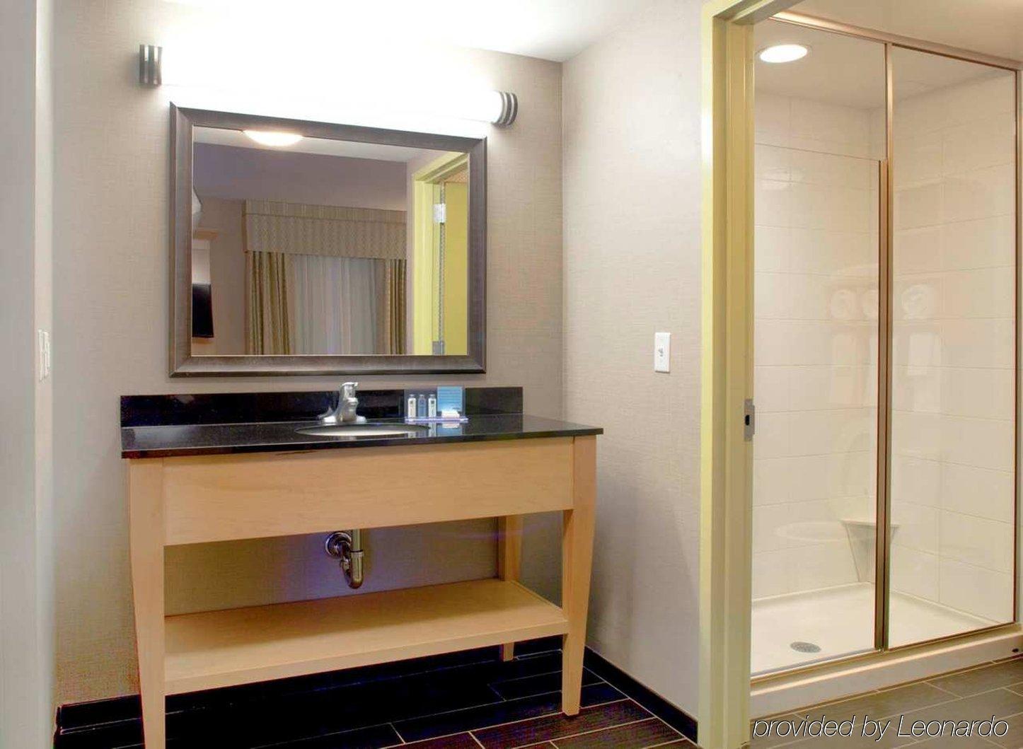 Hilton Garden Inn Raleigh/Crabtree Valley Esterno foto