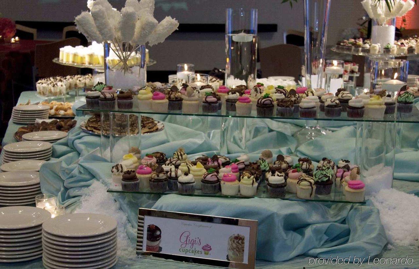 Hilton Garden Inn Raleigh/Crabtree Valley Esterno foto